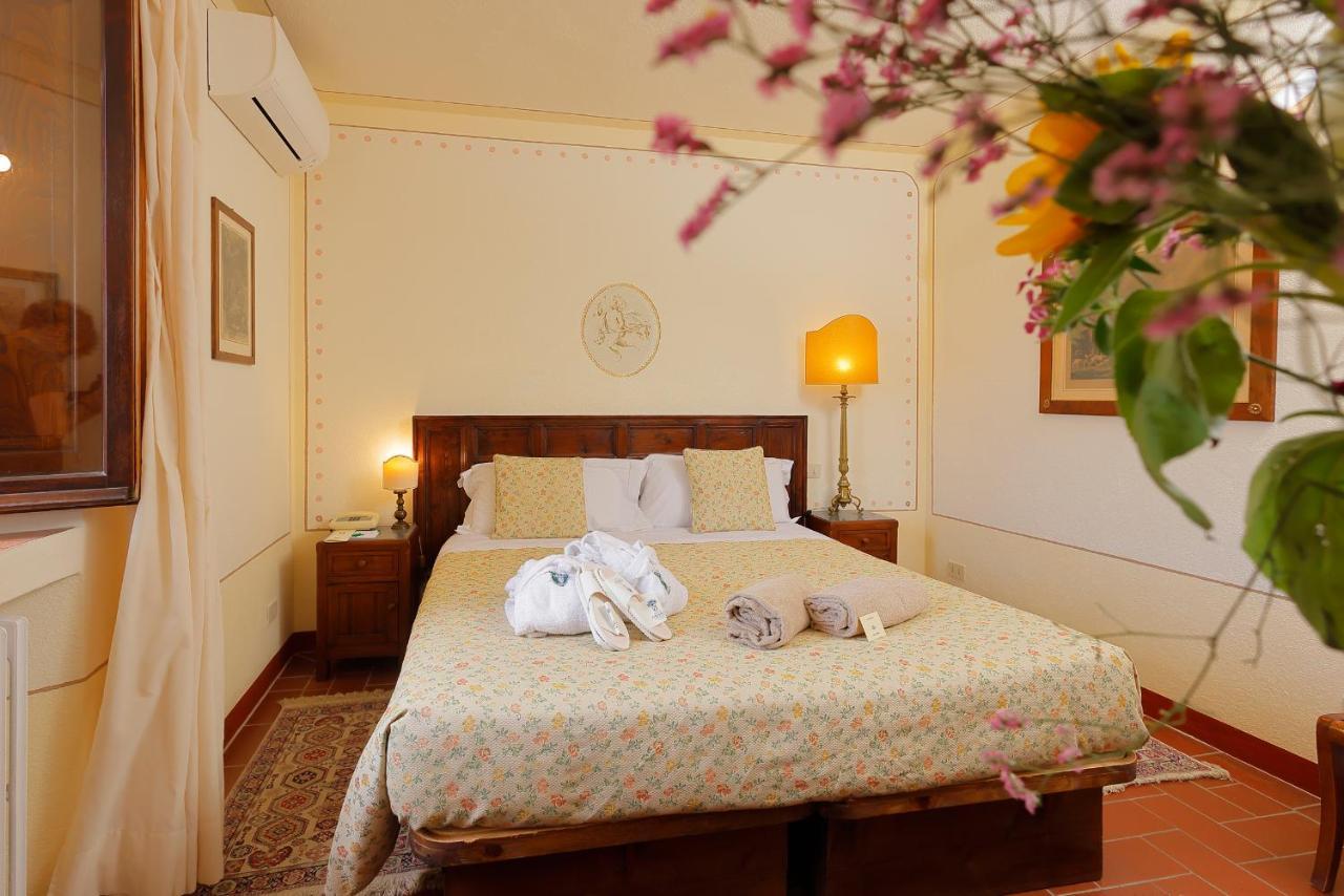 Relais Vignale & Spa Radda in Chianti Exteriör bild